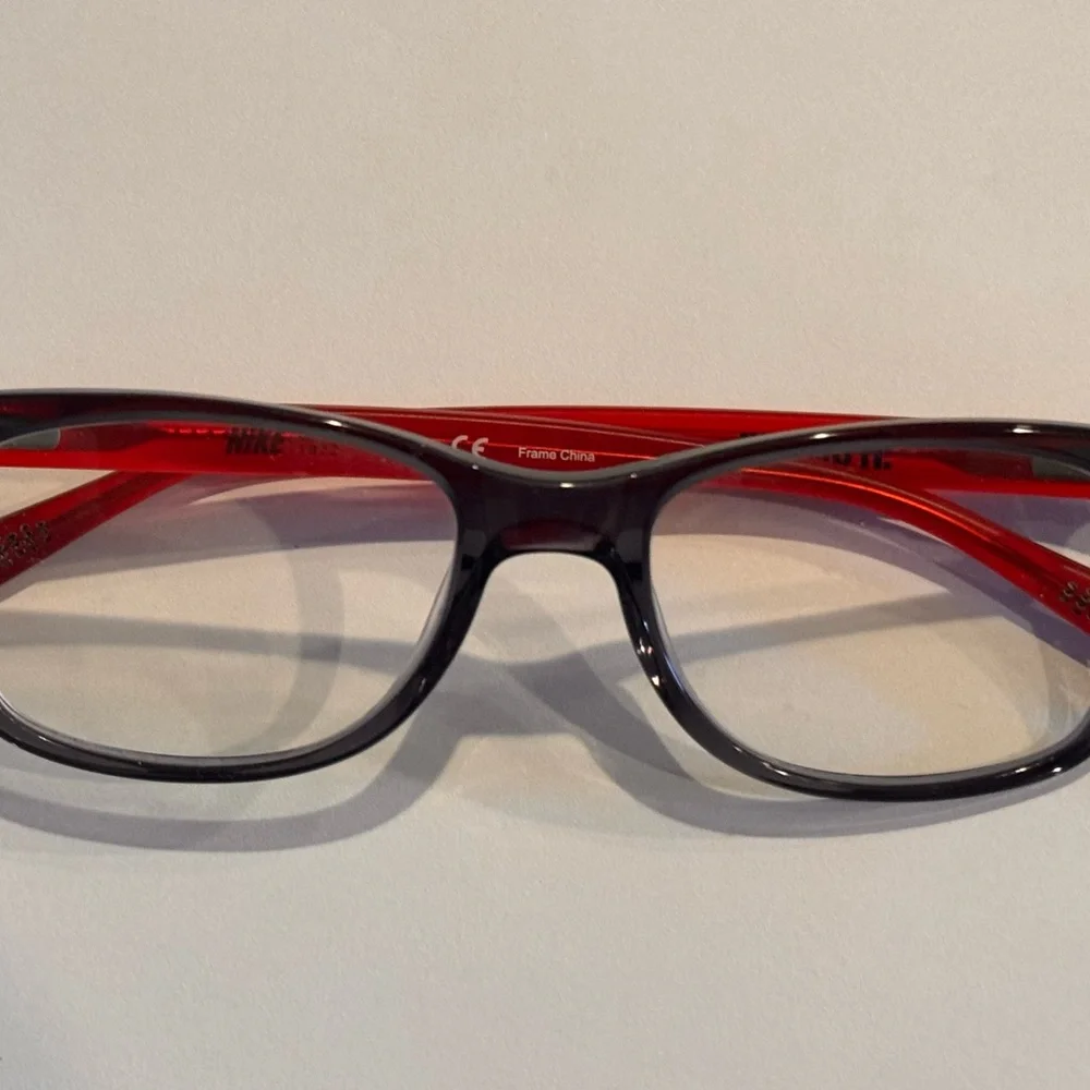 Nike 5538 070 Smoke Gray Red Eyeglasses Frames 49-17 135 Designer Men Women/Case